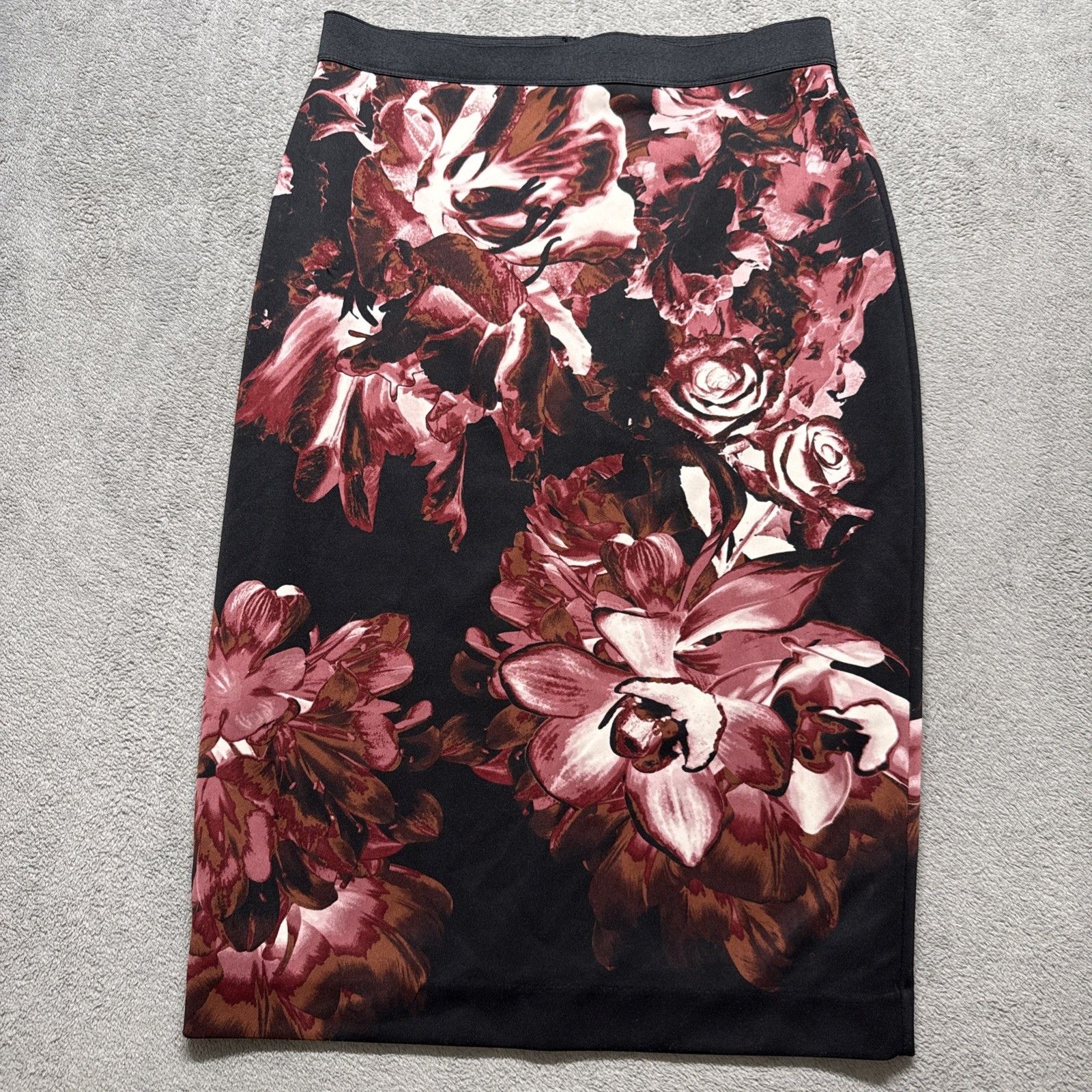 Flowered Women's Skirt Color Black Size M Euc